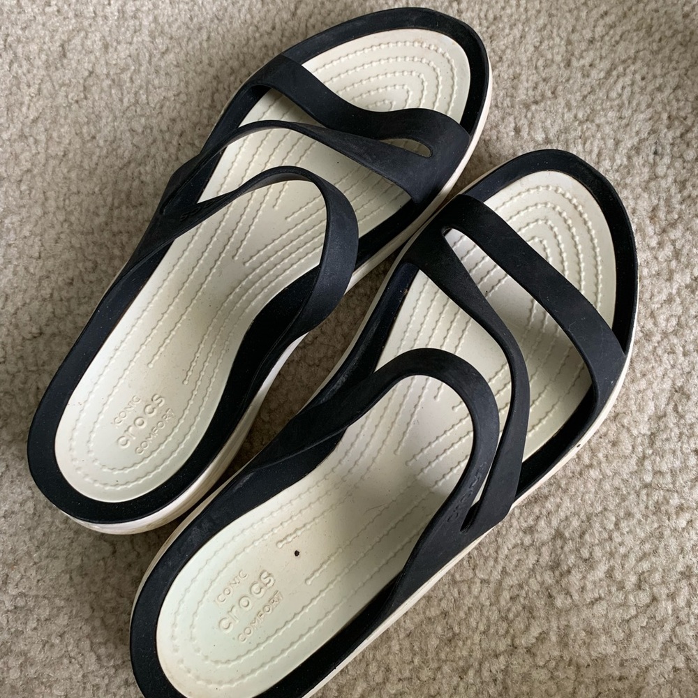 croc sandals